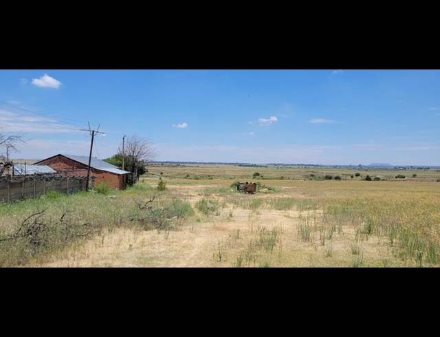 FARM FOR SALE IN BLOEMSPRUIT